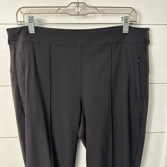 Athleta black pintuck pull on woman’s athleisure pant. 16T - Picture 4 of 11